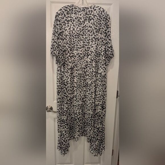 Lane Bryant White Black Diamond Leopard Print Maxi Dress Brushstroke Wrap Sz 24 - Picture 4 of 10